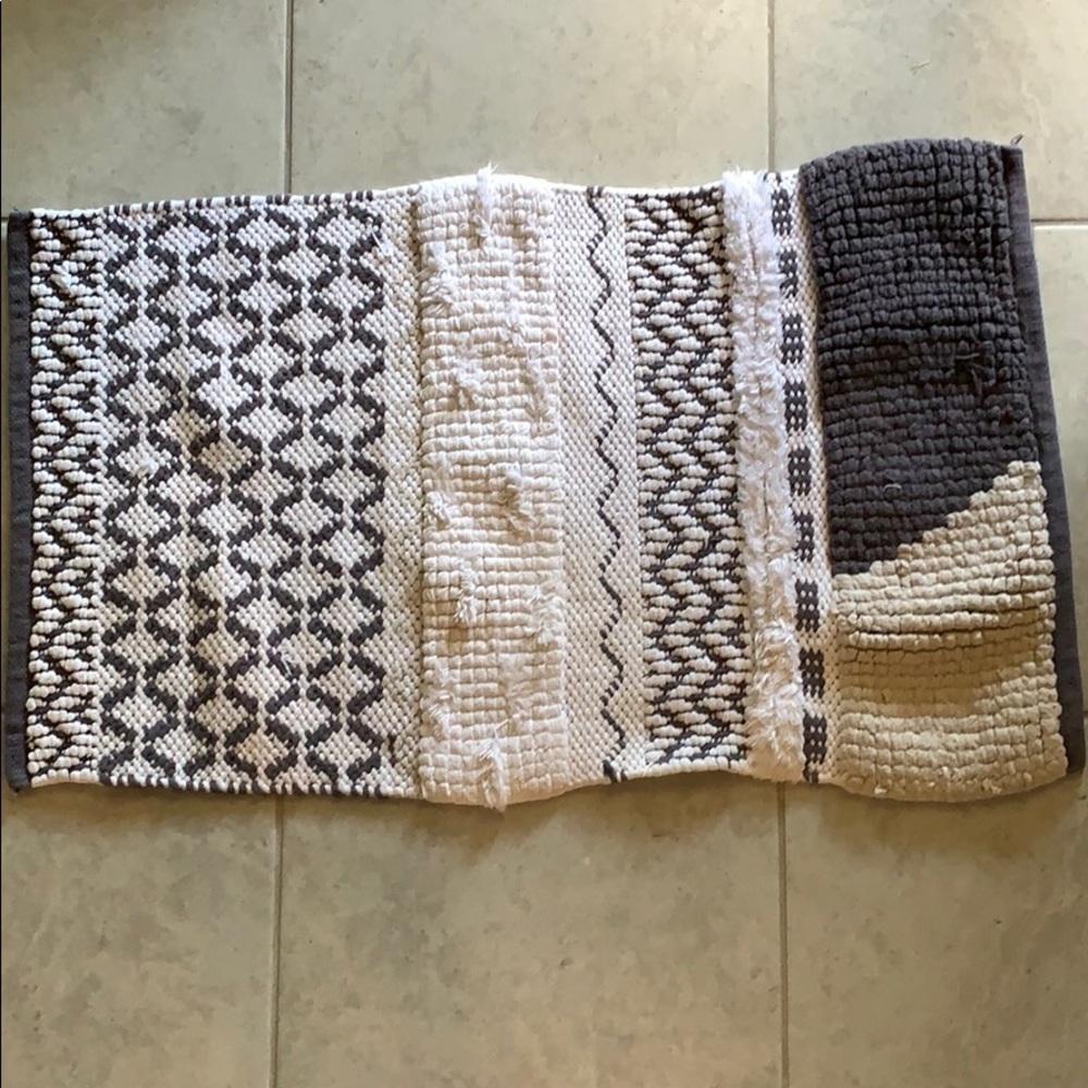 Anthropologie bathroom rug